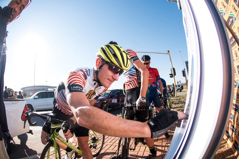 Team Limpopo sings on during Tour de Limpopo 2019. Image: © BOOGS Photography / Andrew Mc Fadden